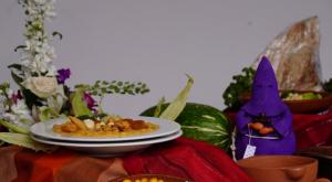 Plato de fanesca en un evento por la Semana Santa en Quito